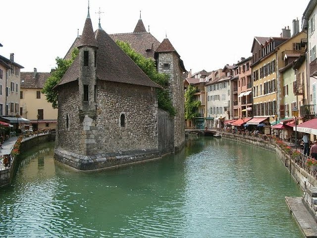 Discover the Historic Palais de l'Isle in Annecy, France