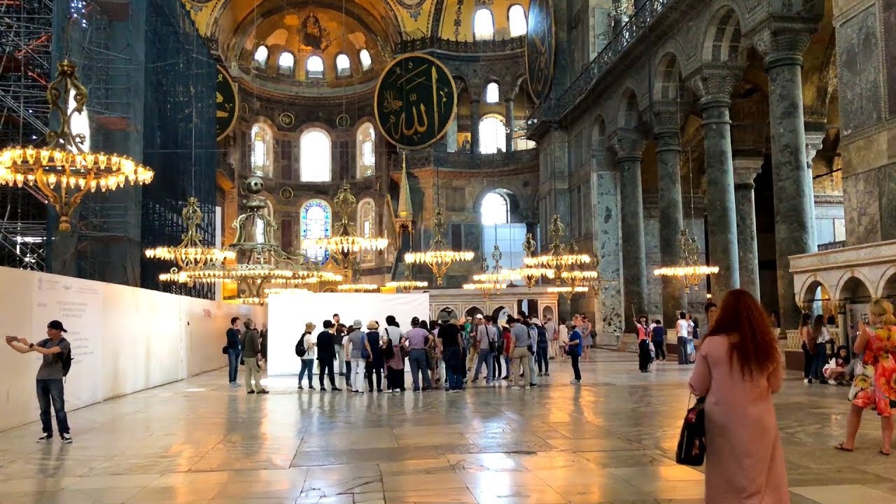 Visit the Iconic Aya Sophia Museum!