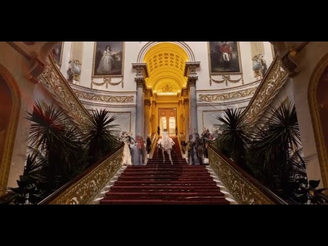 Exploring the Grandeur of Buckingham Palace Staircase