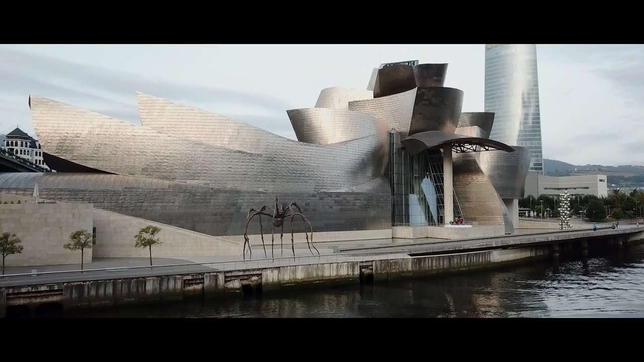 Explore the Cafe Guggenheim in Bilbao