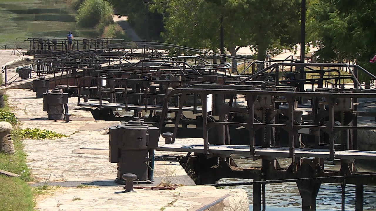 Exploring the 9 Fonseranes Locks of the Canal du Midi