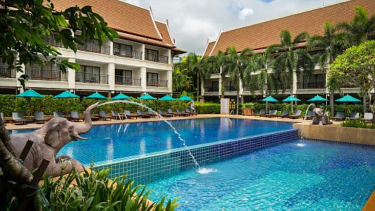 Book Your Stay at Deevana Patong Resort: Enjoy Luxury and Comfort