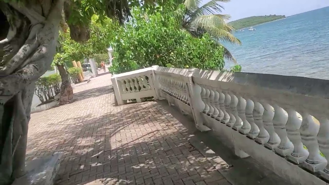 Discover the Beauty of Esperanza Malecon