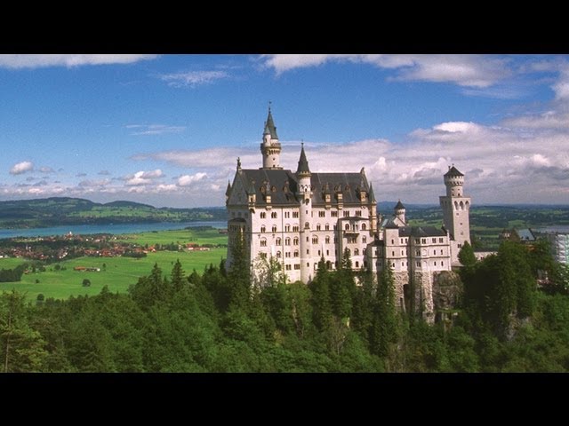 Explore the Enchanting Neuschwanstein Castle in Germany