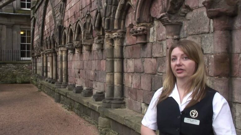 Exploring the Historic Ruins of Holyrood Abbey