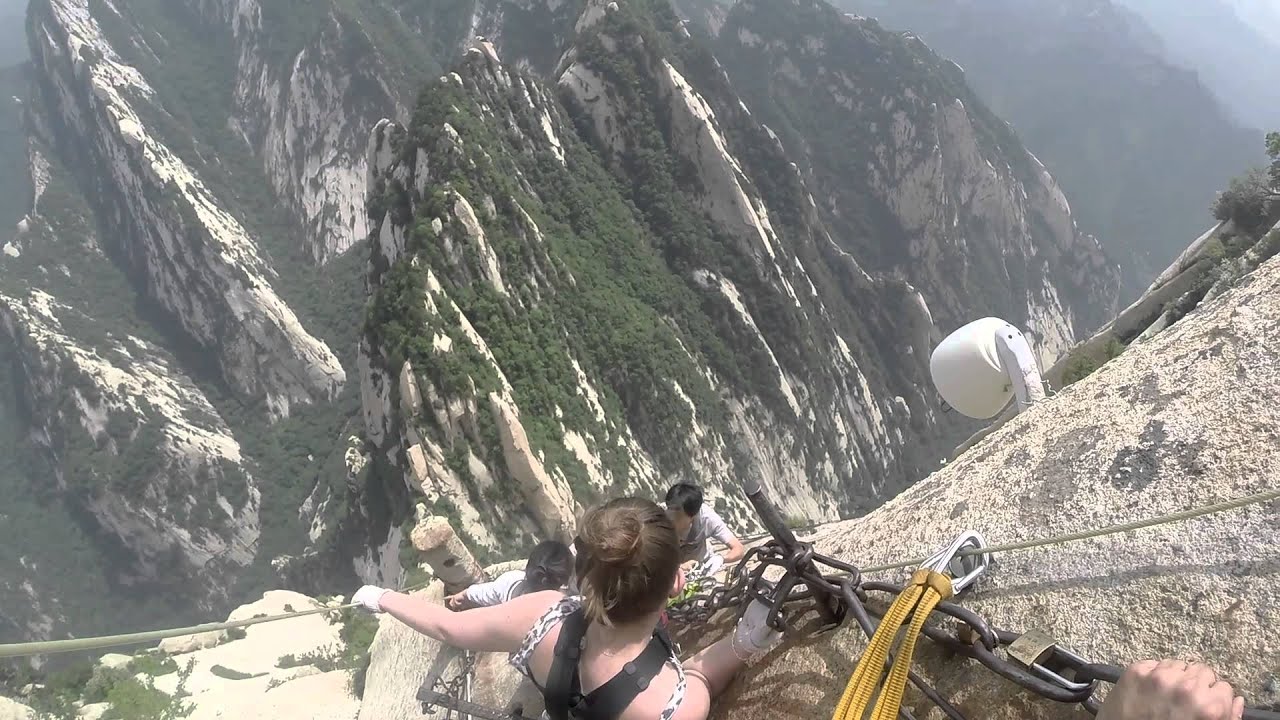 Hiking the Famous Hua Shan Mountain: A Guide