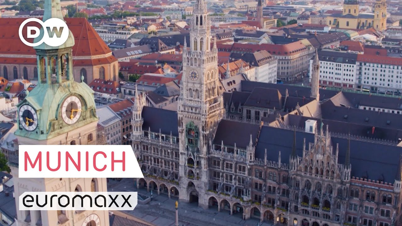 Visit Marienplatz in 80331 Munich