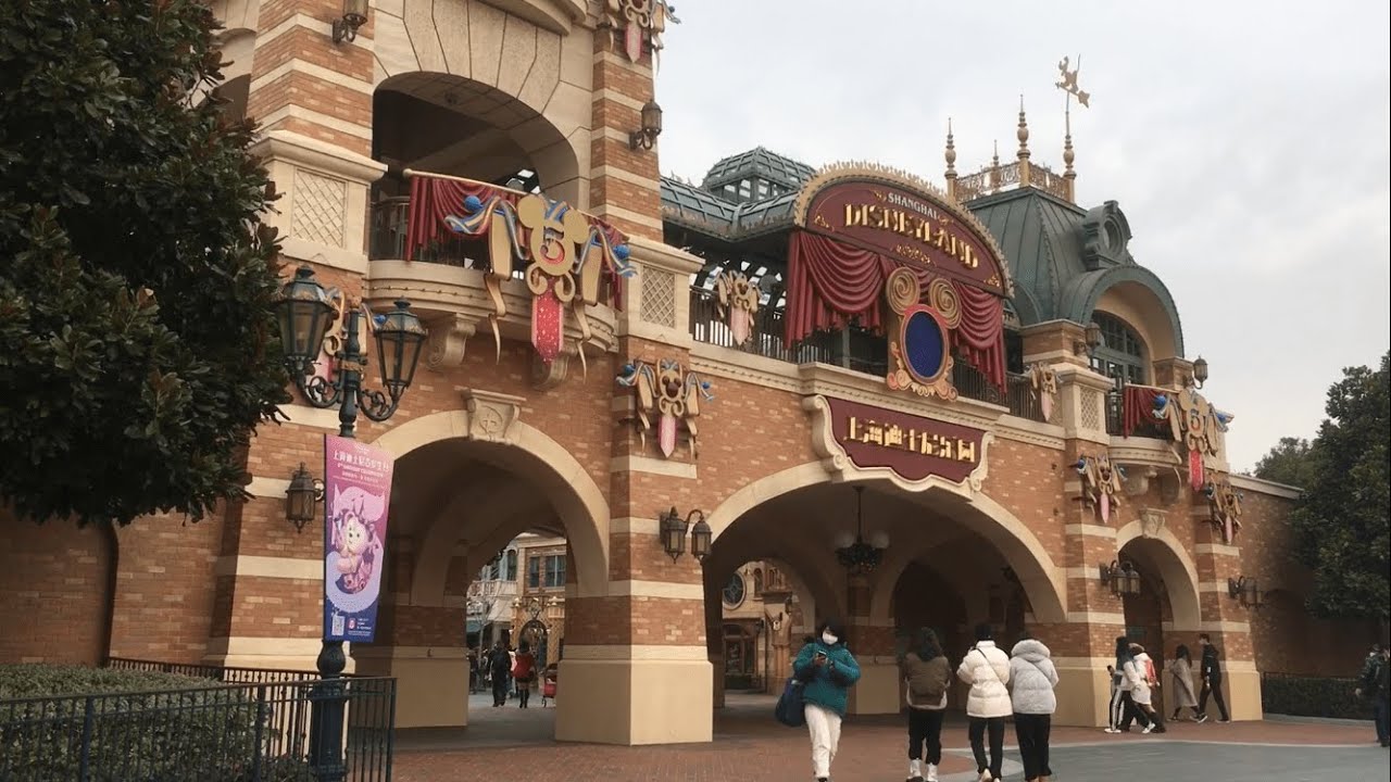 Exploring Mickey Avenue at Shanghai Disneyland