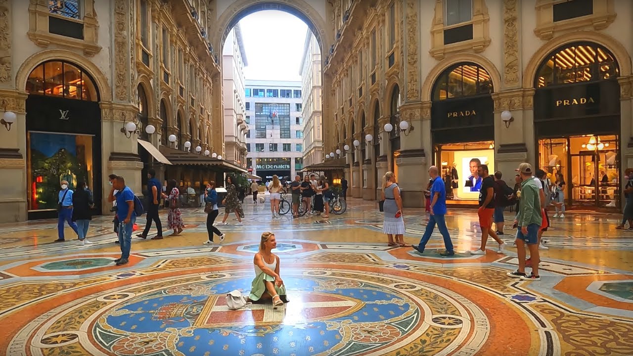 Explore Milan's Iconic Piazza del Duomo