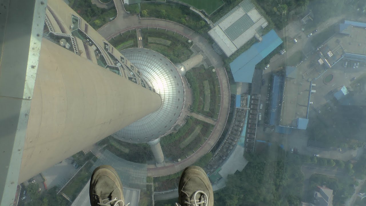 Experience the Thrill of the Oriental Pearl Tower Glass Floor