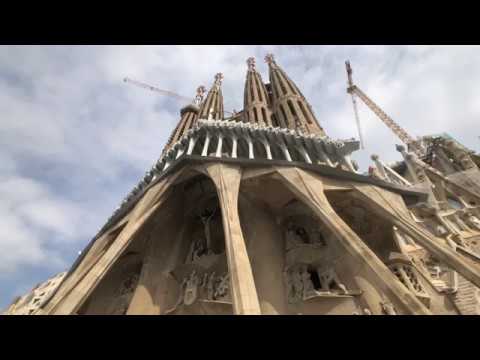 Exploring Barcelona: Visiting Park Guell & Sagrada Familia