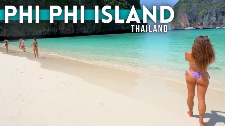 Explore the Spectacular Phi Phi Islands in Phuket