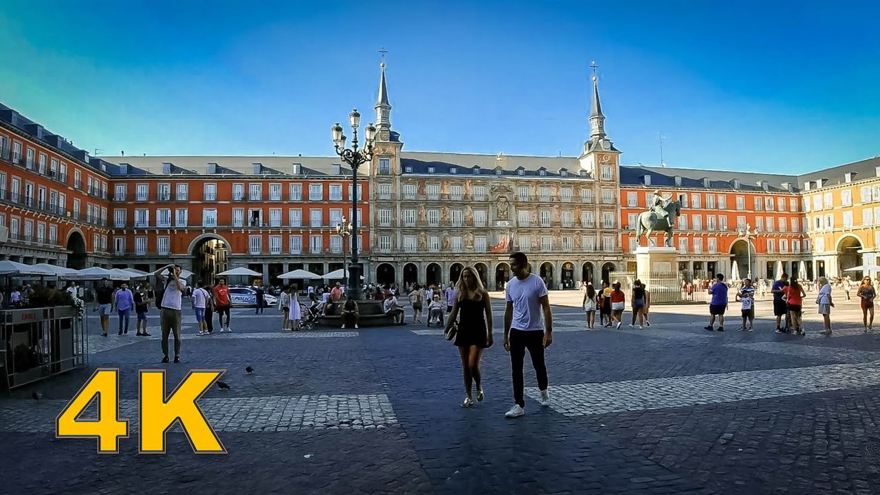 Admire the Iconic Plaza Mayor Statue