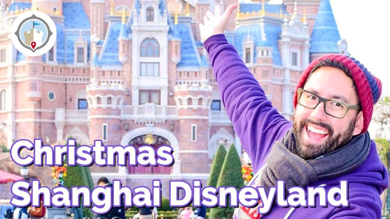 Experience the Magic of Christmas at Shanghai Disneyland!